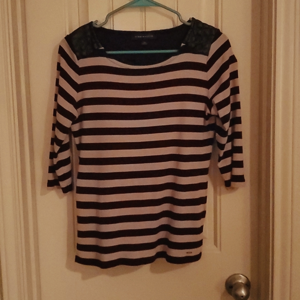 Womans Top  Sz Small